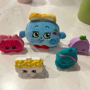 Shopkins big + keychain